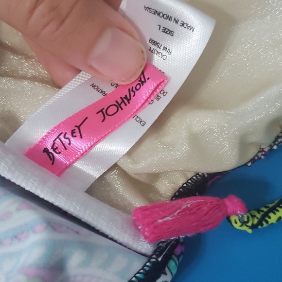 Neon, animal print, tassels, mandalen print bikini - Picture 3 of 7